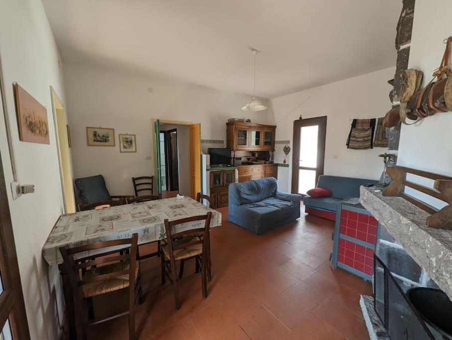 Cottage Familiare Sant'Agostino Abbasanta Exteriör bild
